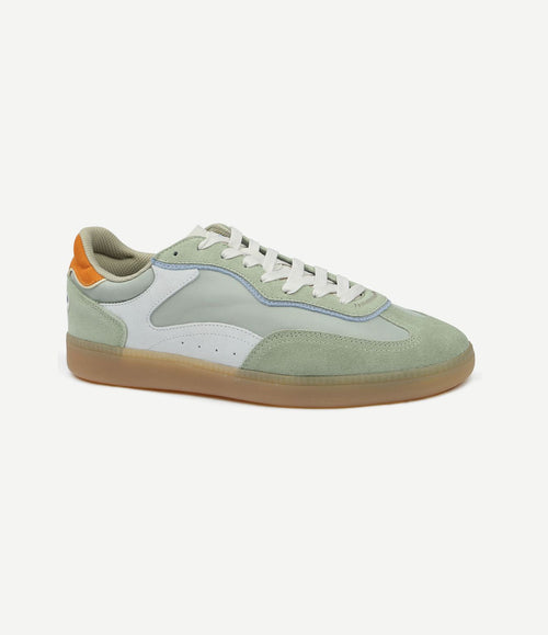 Sneakers park groen