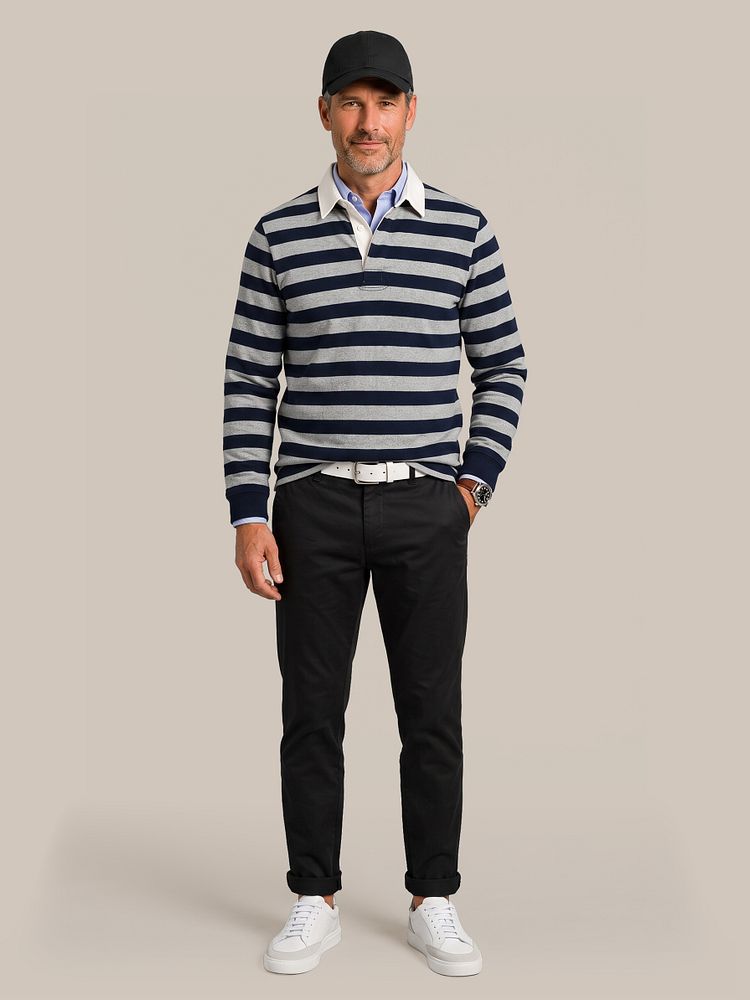 Look 581: Wax pet donkerblauw met Rugby polo streep, Overhemd streep lichtblauw, Riem structuur leer wit, Chino newbury heavy twill en Sneaker wit