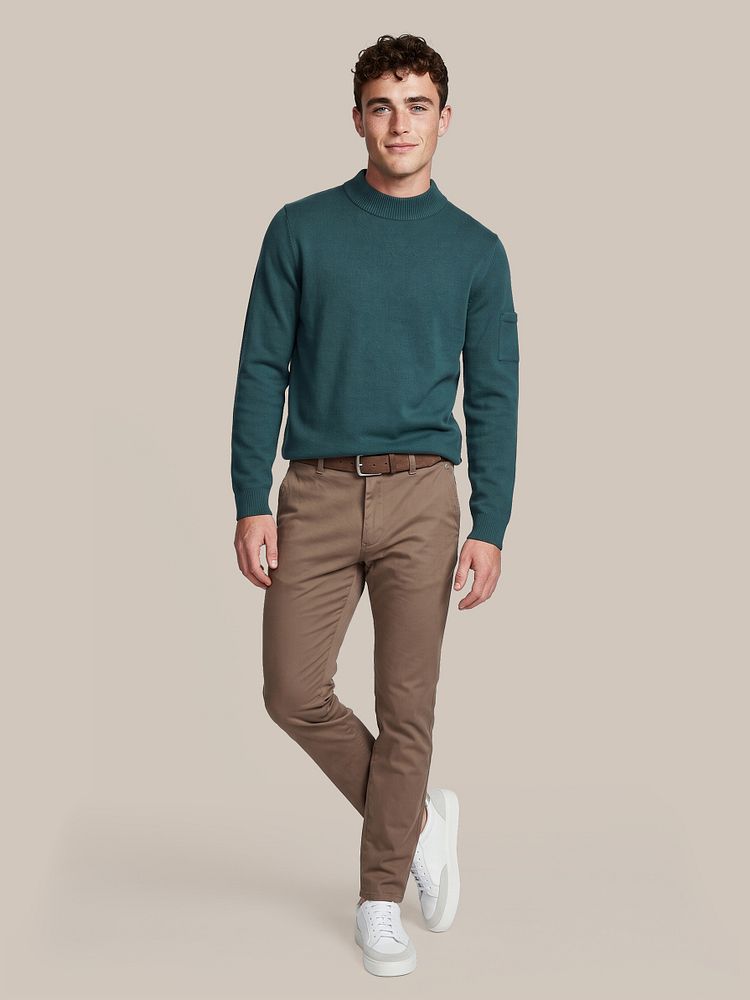 Canes pullover turtle donkergroen met riem suede leer bruin, chino philo flex taupe en sneaker wit