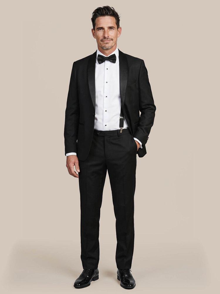 Lakschoen leer zwart met Smoking harlem stretch, Smoking overhemd wit slim-fit, Strik zwart en Vitaru onzichtbaar ondershirt diepe v-hals (2-pack)