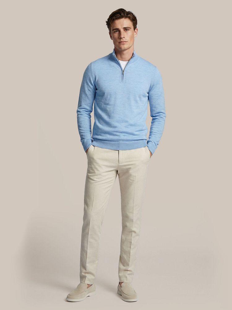 Azul loafers beige met Crew zip merino lichtblauw, Das pantalon houndstooth sand en Ota t-shirt ronde hals wit (2-pack)