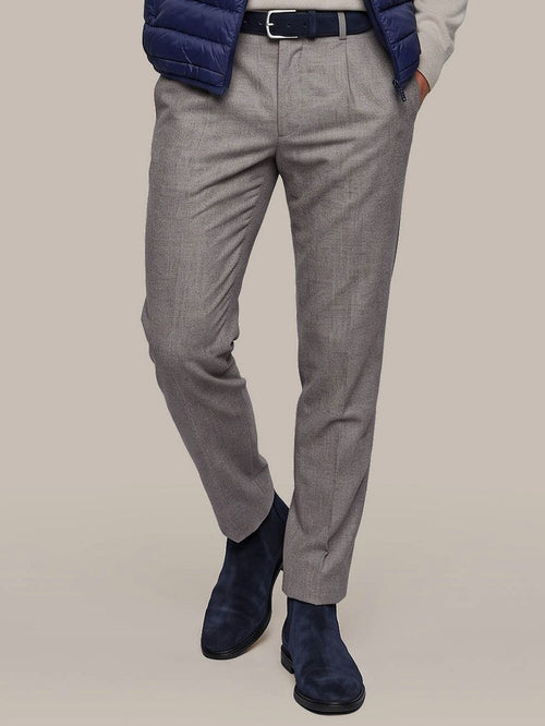 Chino Pico pleat check sand