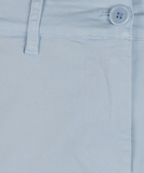 Steppin' Out short classic light blue