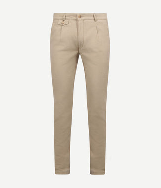 Suitable chino Pico pleat flanel sand