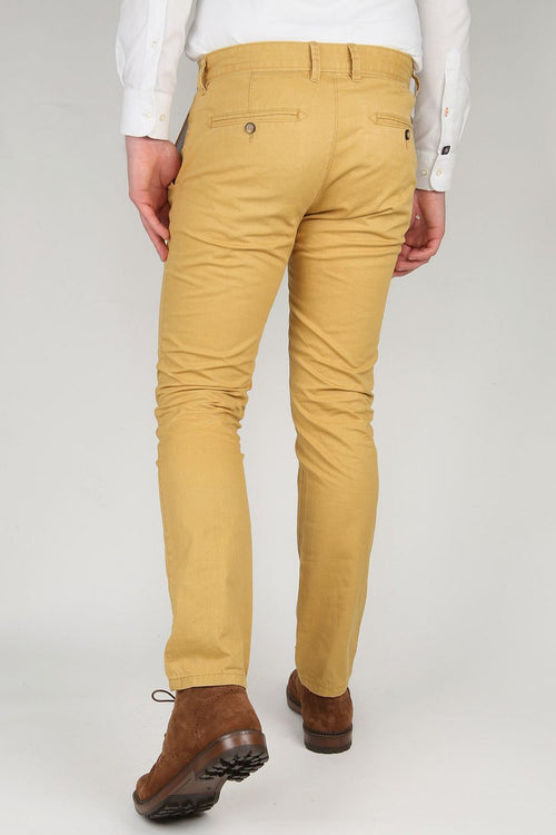 Suitable chino sartre oker
