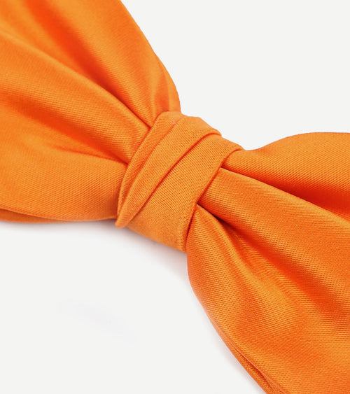 Satijnen strik oranje