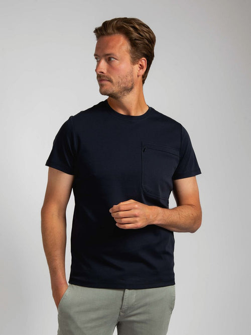Suitable t-shirt sonny pocket donkerblauw
