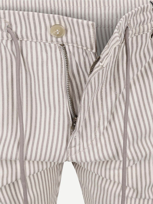 Relaxed short stripes beige