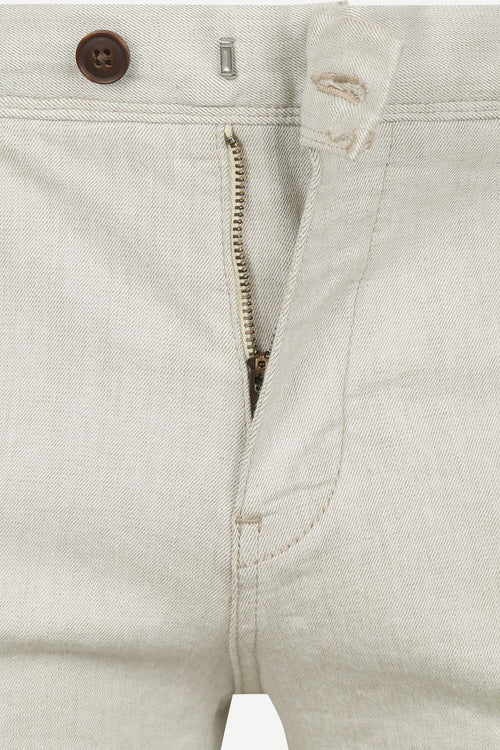 Vanguard v9 chino short ecru
