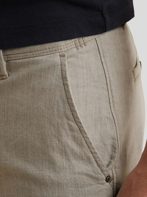 V9 chino short ecru