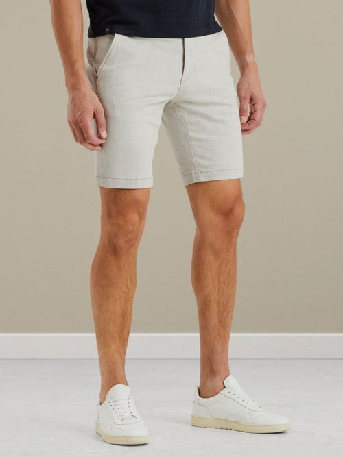 V9 chino short ecru